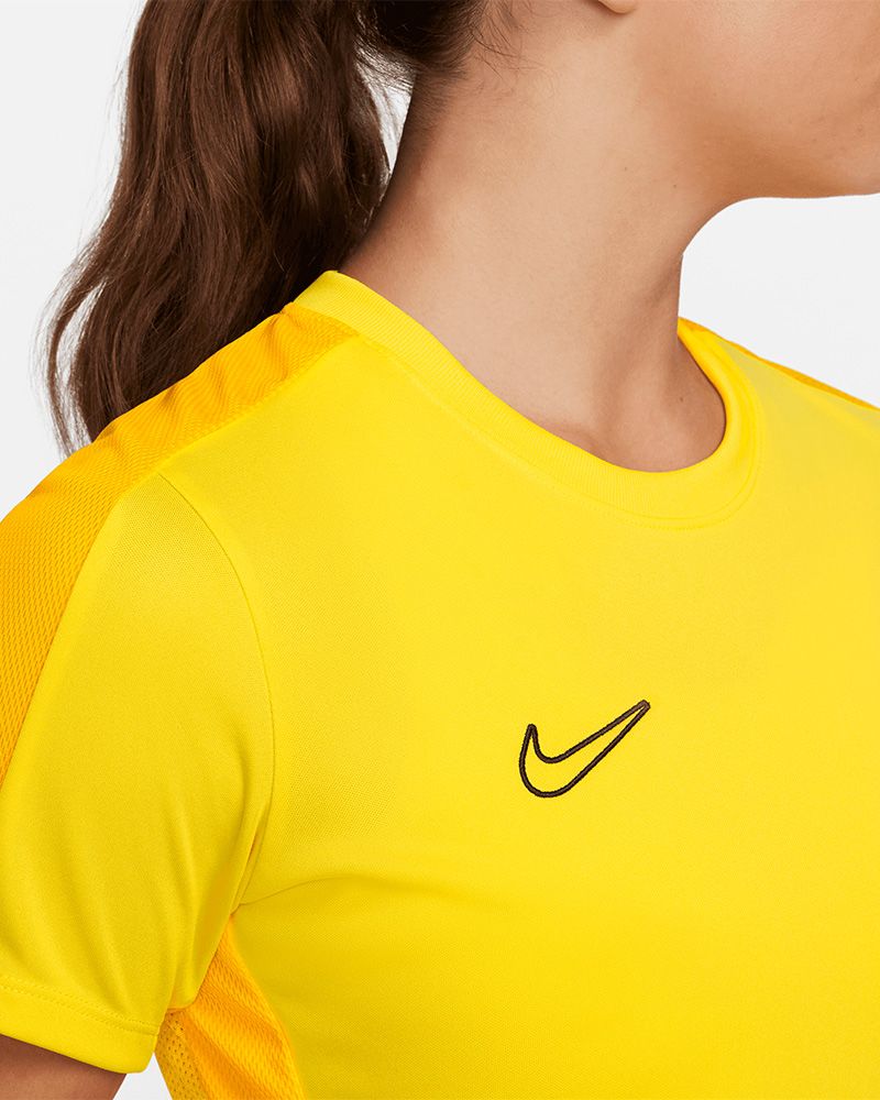 Camisetas nike sales mujer amarillo