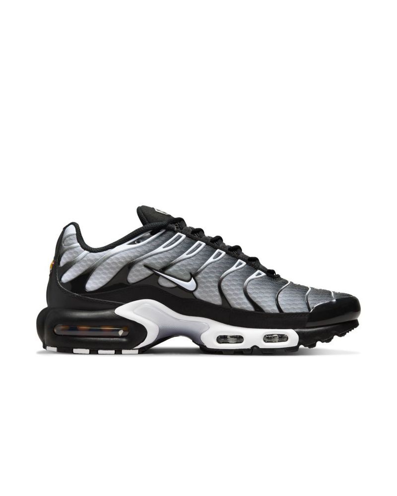 Chaussure Nike Air Max Plus pour homme. Nike BE