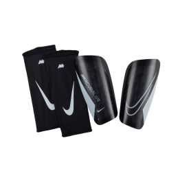 0. Chrg Grd Protège Tibias Homme NIKE NOIR pas cher - Protections