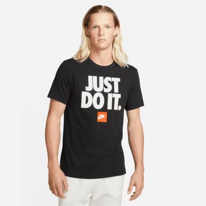 tee shirt nike pour homme DZ2989 010