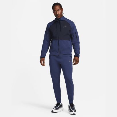 Conjunto Nike Sportswear Tech Essentials para Hombre. Sudadera con zip y capucha + Pantalón de chándal (2 productos)