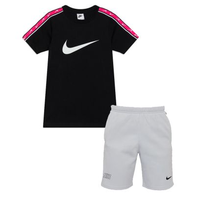 Set di prodotti Nike Sportswear per Bambino. Maglietta + Short (2 prodotti)