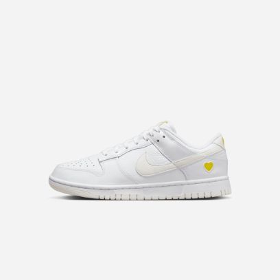 chaussures nike dunk low blanc pour femme fd0803 100