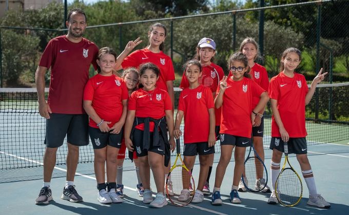 photo de début de saison d'une équipe de tennis