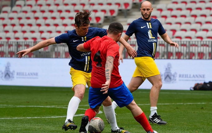 Maillots Nike personnalisés pour deux équipes de foot