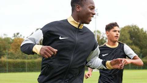 Nike Academy Pro